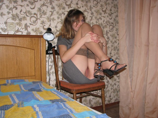 Молоденькие нимфоманки показывают свои сочные писи 7  картинка xxx скачать